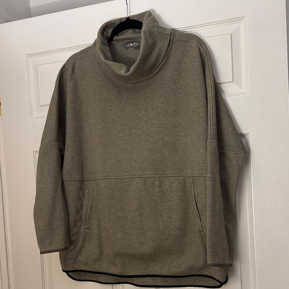 Women’s The Northface Cowelneck sweatshirt